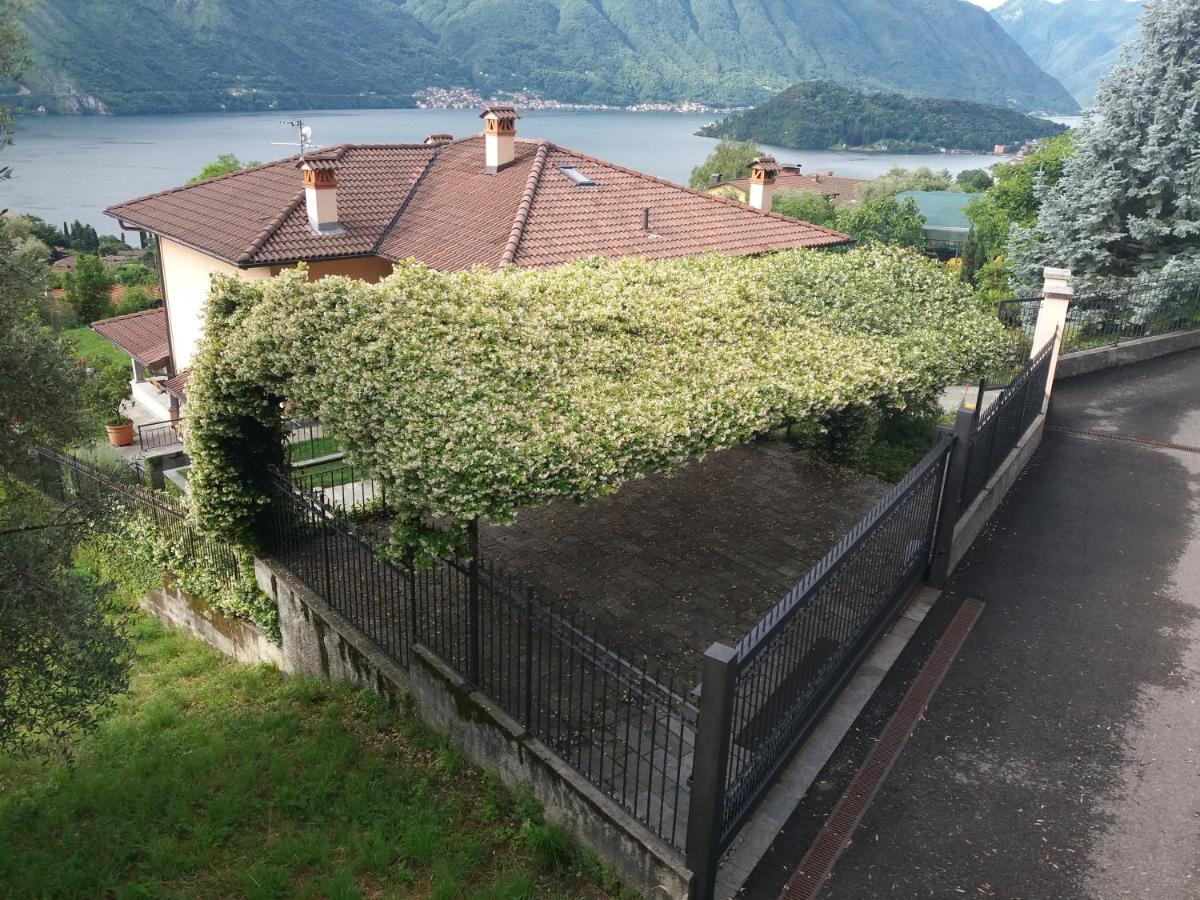 Casa Intignano - Camera Con Bagno E Portico Vista Lago Tremezzo Exterior photo